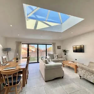Stylish Near The Centre Of Apartment